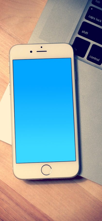 迅游 App 分应用调度设置页，列表中列出手机里已安装的应用图标与开关，其中几个应用右侧开关处于开启状态